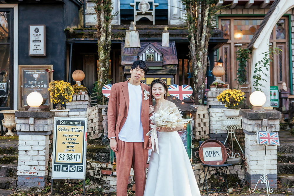 静岡フォトウエディングのフィーノスタイルで撮影した山中湖グータンの新郎新婦の記念写真撮影