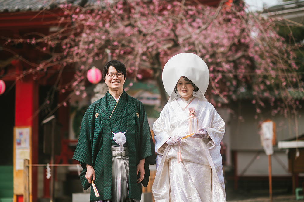 静岡フォトウエディングのフィーノスタイルで撮影した米之宮浅間神社の新郎新婦