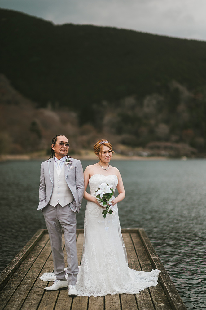 静岡フォトウエディングのフィーノスタイルで撮影したの田貫湖の新郎新婦
