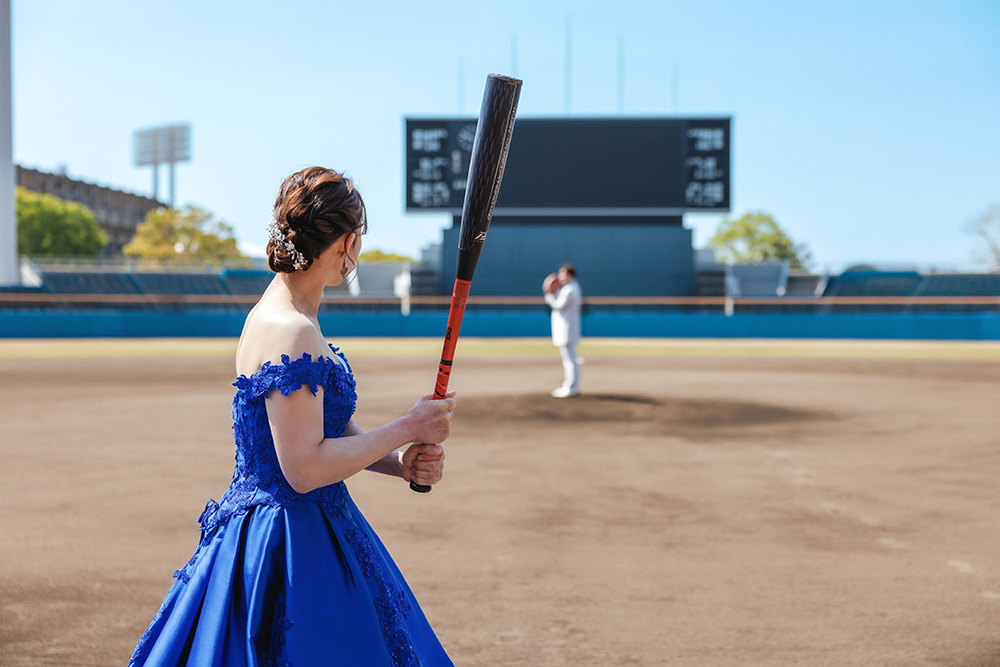 静岡フォトウエディングのフィーノスタイルで撮影した草薙球場の新郎新婦