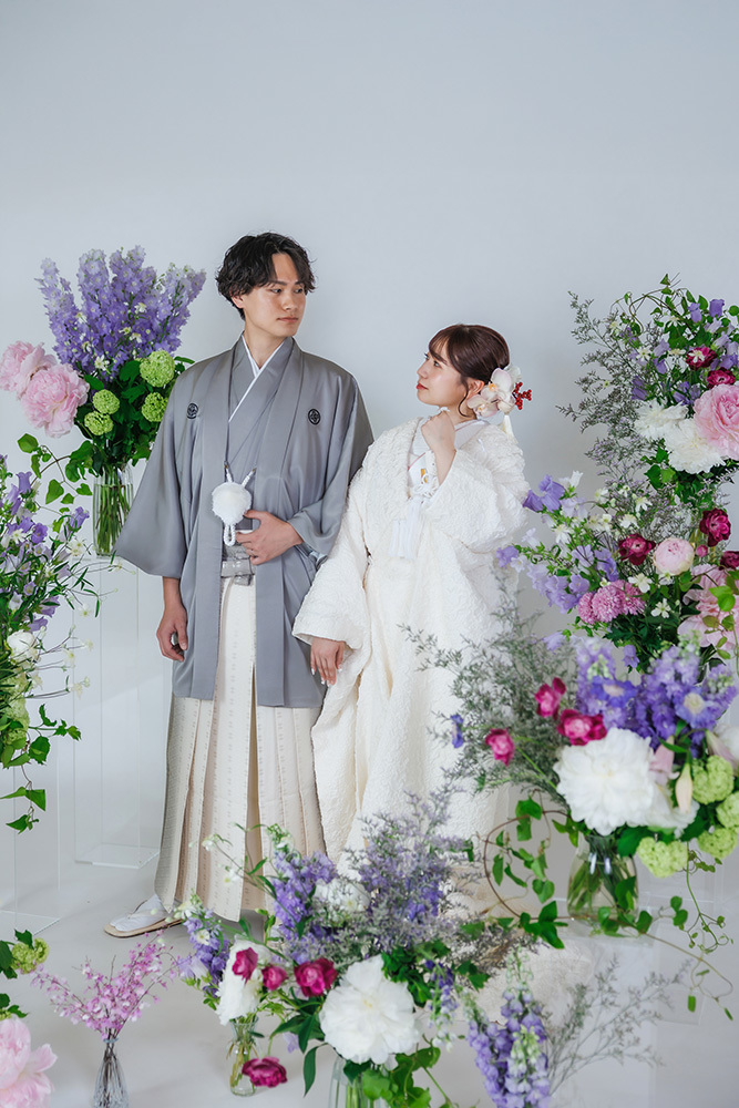 静岡フォトウエディングのフィーノスタイルで撮影した“花とフォト”フラワーウエディングの新郎新婦の記念写真撮影