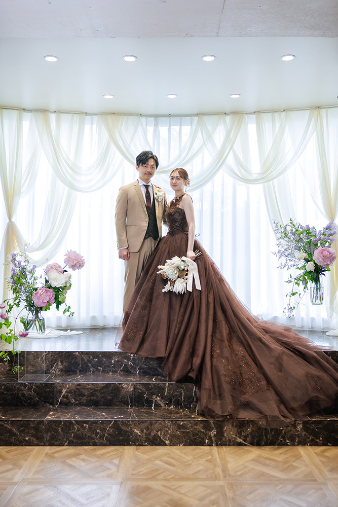 静岡フォトウエディングのフィーノスタイルで撮影した“花とフォト”フラワーウエディングの新郎新婦の記念写真撮影