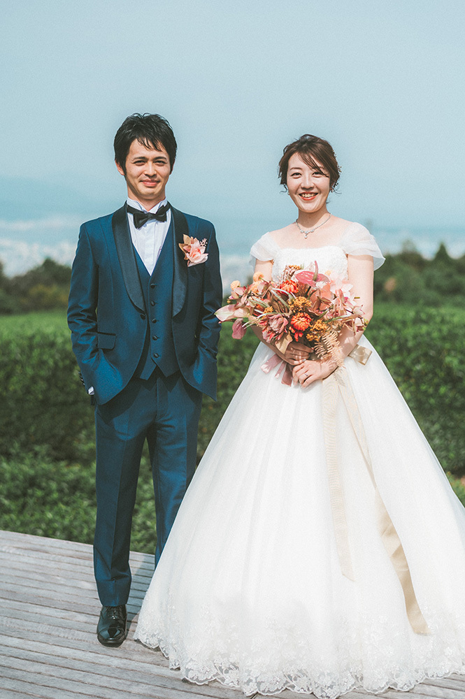 静岡フォトウエディングの画像・全景の茶の間の新郎新婦