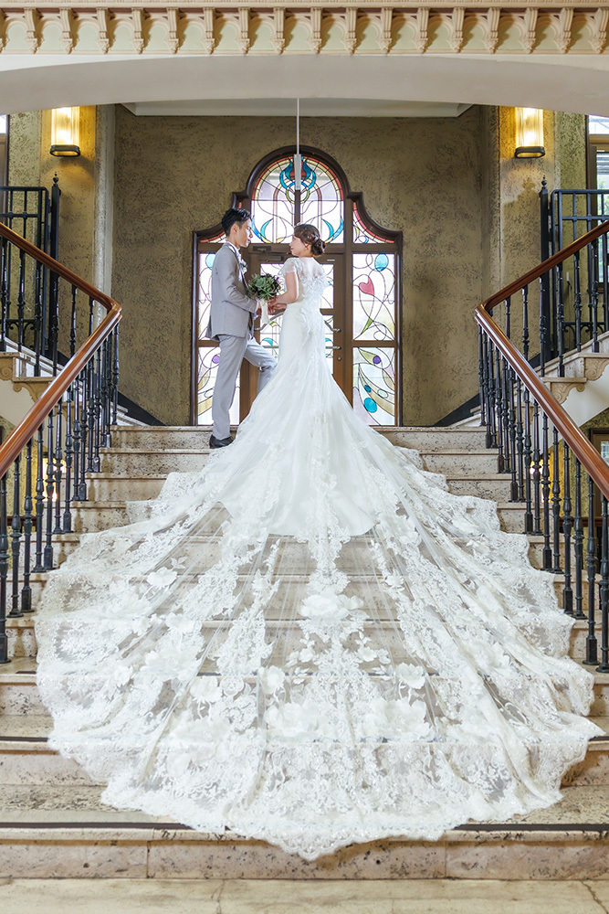静岡フォトウエディングのフィーノスタイルで撮影した静岡市役所旧庁舎の新郎新婦