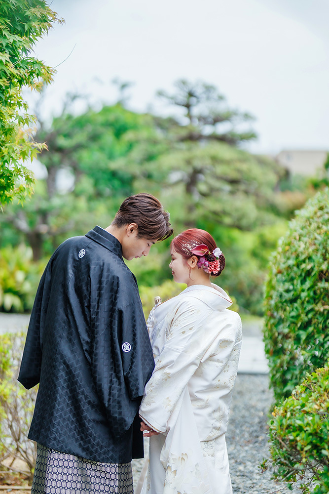 静岡フォトウエディングのフィーノスタイルで撮影した仏前結婚式の新郎新婦の記念写真撮影