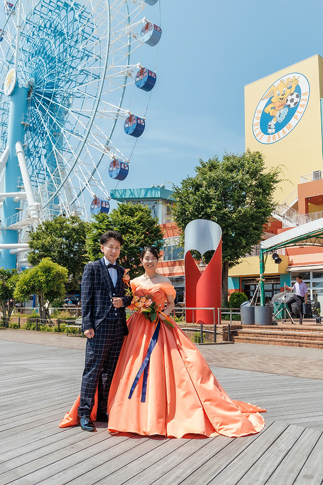 静岡フォトウエディングのフィーノスタイルで撮影したエスパルスドリームプラザ(THE SIX STADIUM)の新郎新婦