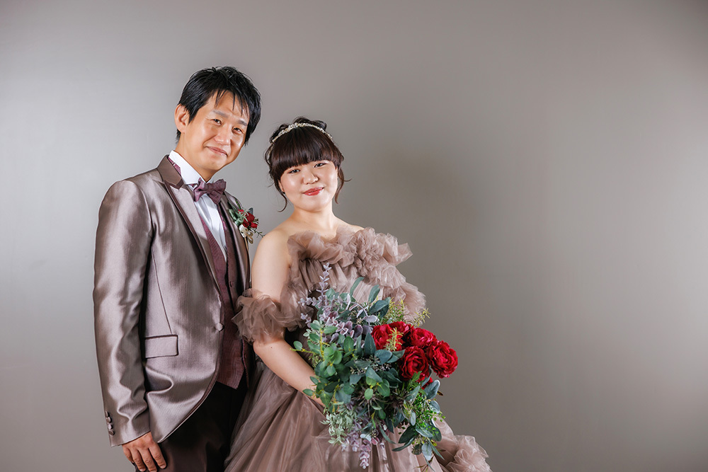 静岡フォトウエディングのフィーノスタイルで撮影したフィーノ富士店スタジオの新郎新婦の記念写真撮影