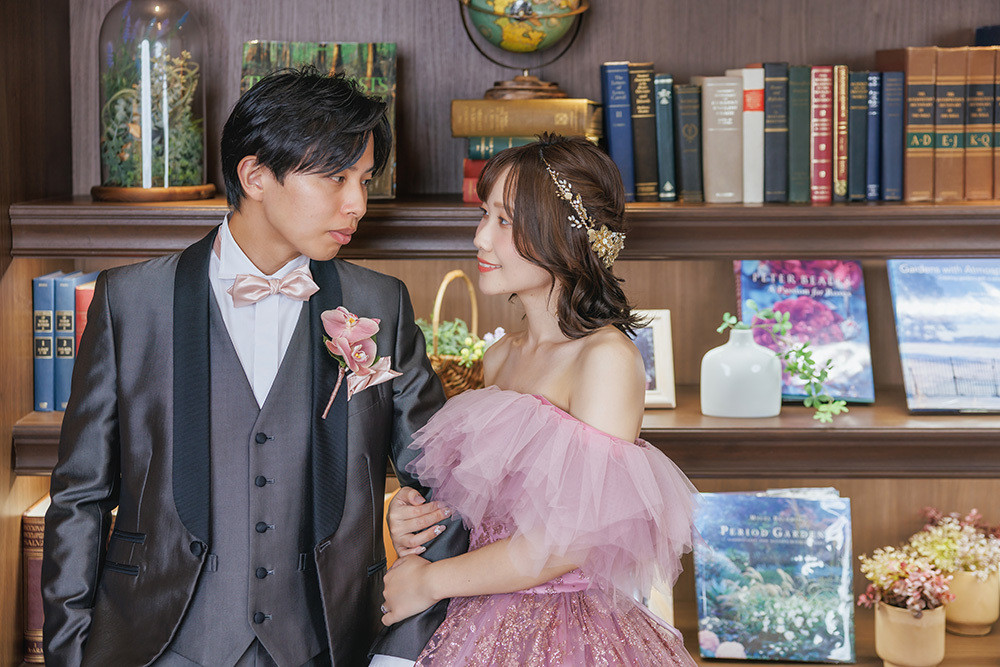 静岡フォトウエディングのフィーノスタイルで撮影したフィーノ富士店スタジオの新郎新婦の記念写真撮影