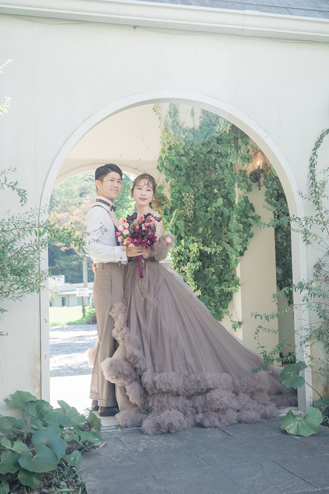 静岡フォトウエディングのフィーノスタイルで撮影した、つま恋の新郎新婦