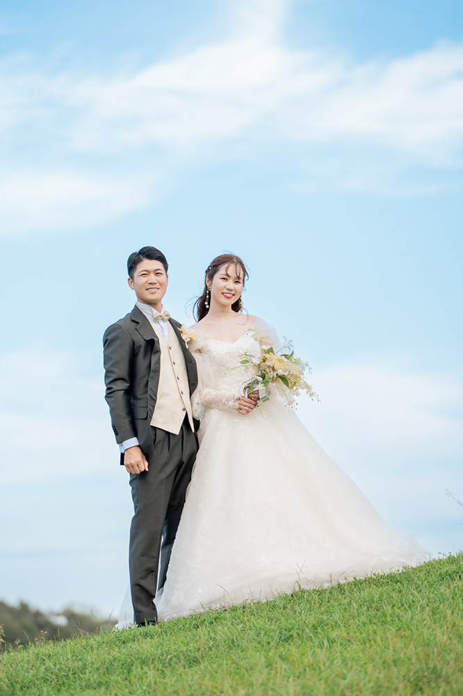 静岡フォトウエディングのフィーノスタイルで撮影した、つま恋の新郎新婦