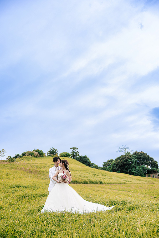 静岡フォトウエディングのフィーノスタイルで撮影した、つま恋の新郎新婦