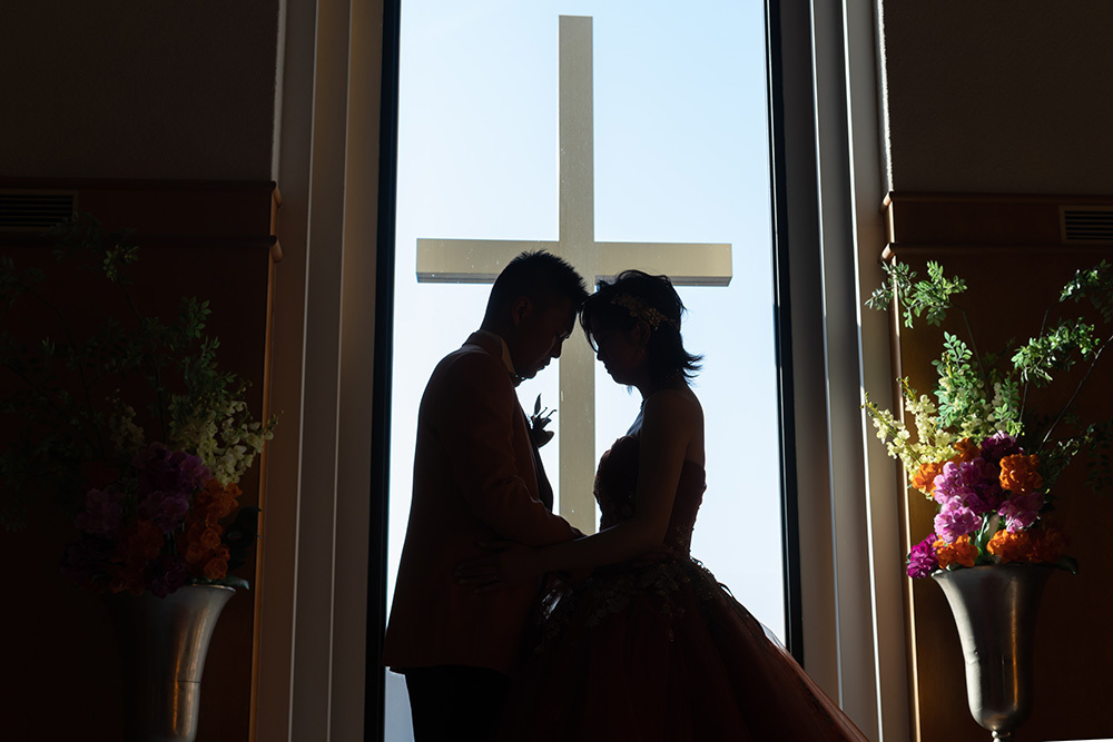 静岡フォトウエディングのフィーノスタイルで撮影した、つま恋の新郎新婦