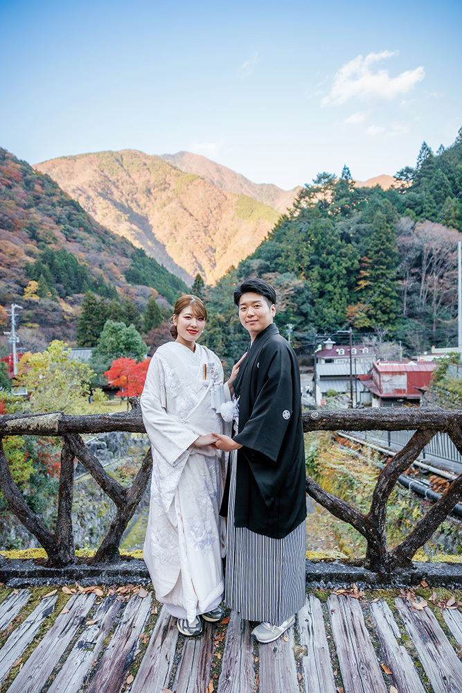 静岡フォトウエディングのフィーノスタイルで撮影した川根･寸又峡の新郎新婦の結婚の記念写真