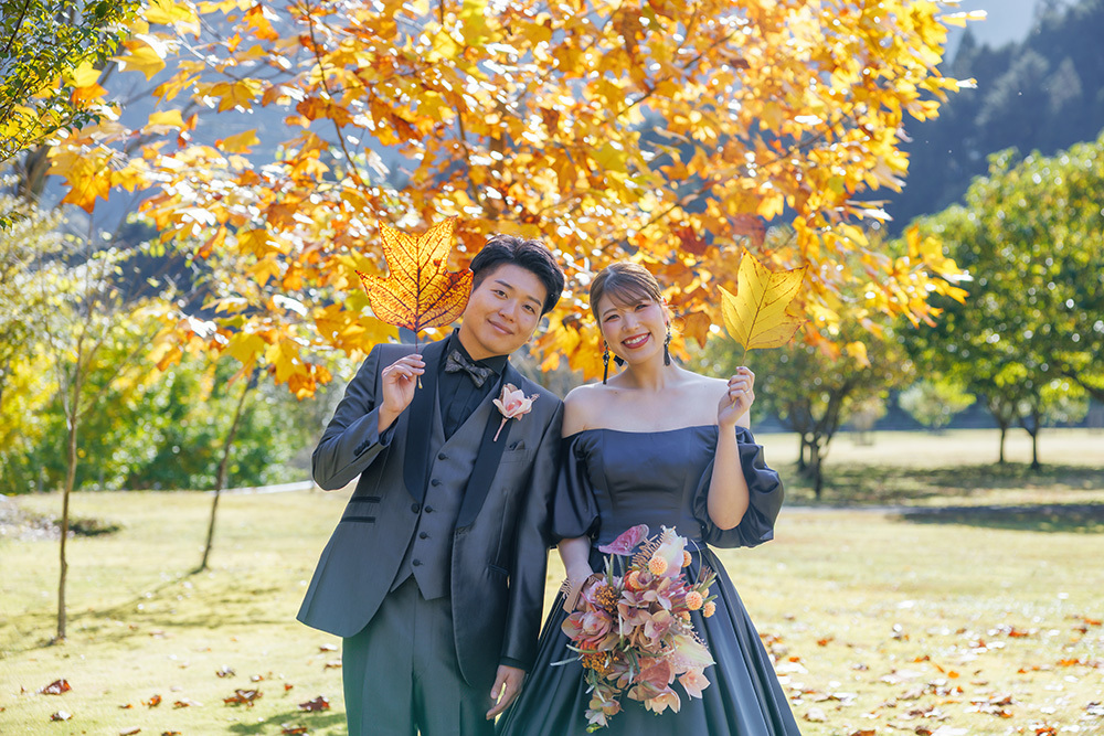 静岡フォトウエディングのフィーノスタイルで撮影した川根･寸又峡の新郎新婦の結婚の記念写真
