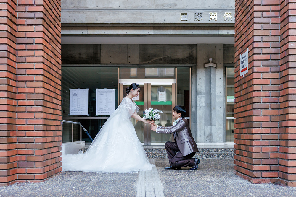 静岡フォトウエディングのフィーノスタイルで撮影した静岡県立大学の新郎新婦