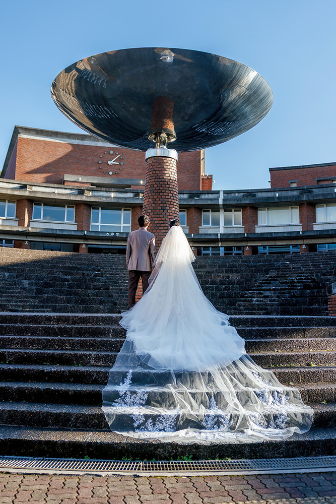 静岡フォトウエディングのフィーノスタイルで撮影した静岡県立大学の新郎新婦