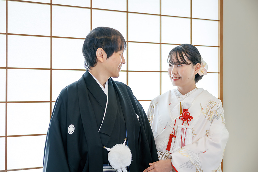 静岡フォトウエディングのフィーノスタイルで撮影したフィーノ富士店スタジオの新郎新婦の記念写真撮影