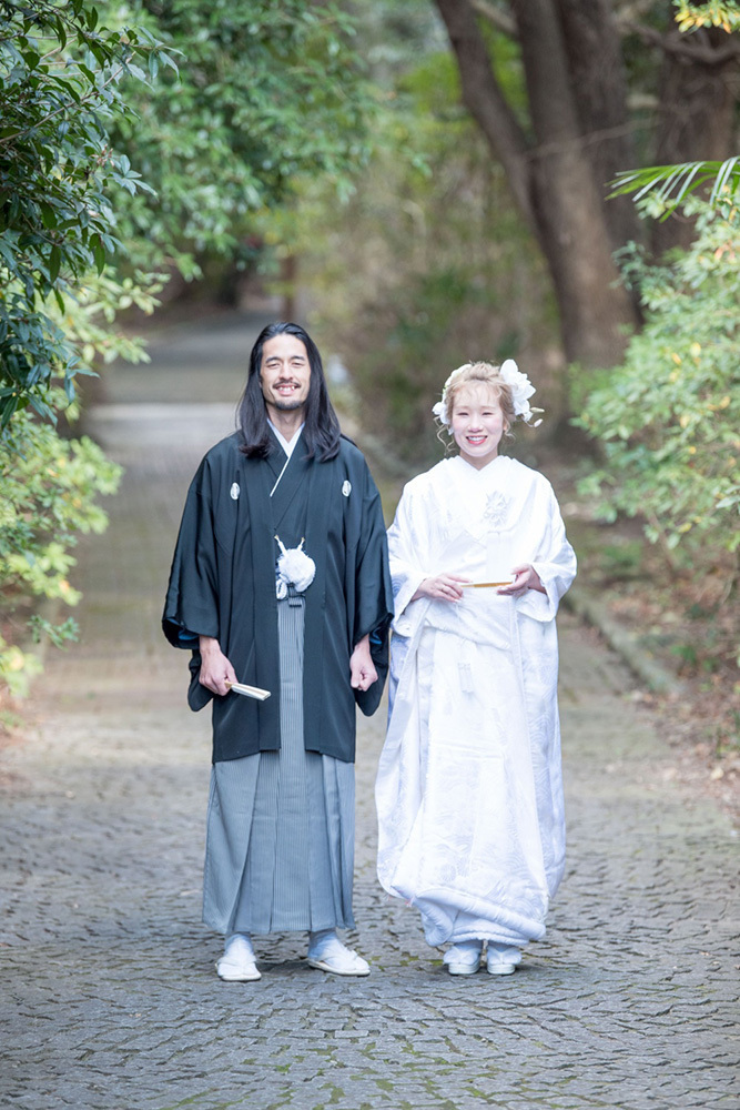 静岡フォトウエディングのフィーノスタイルで撮影した静岡県立美術館の新郎新婦の記念写真撮影