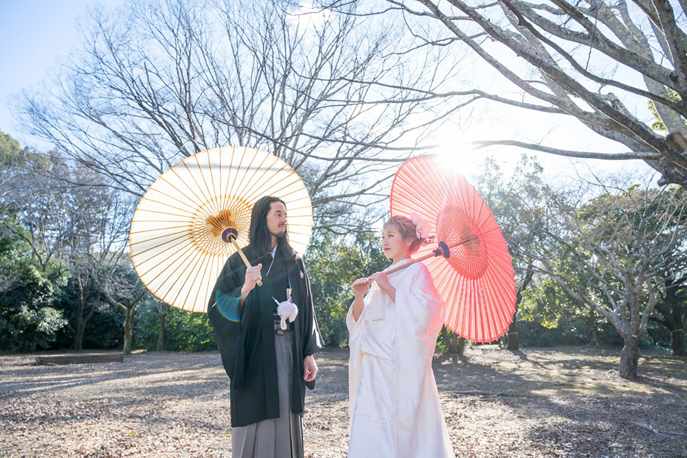 静岡フォトウエディングのフィーノスタイルで撮影した静岡県立美術館の新郎新婦の記念写真撮影